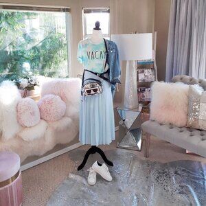 NWT Rae Dunn pastel tie dye “Vacay” print t-shirt